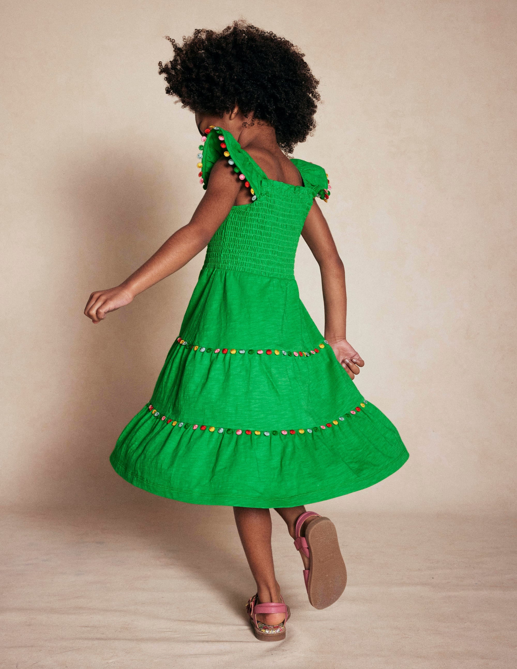Robe tournoyante Addison à pompons-Vert printemps - Image 4