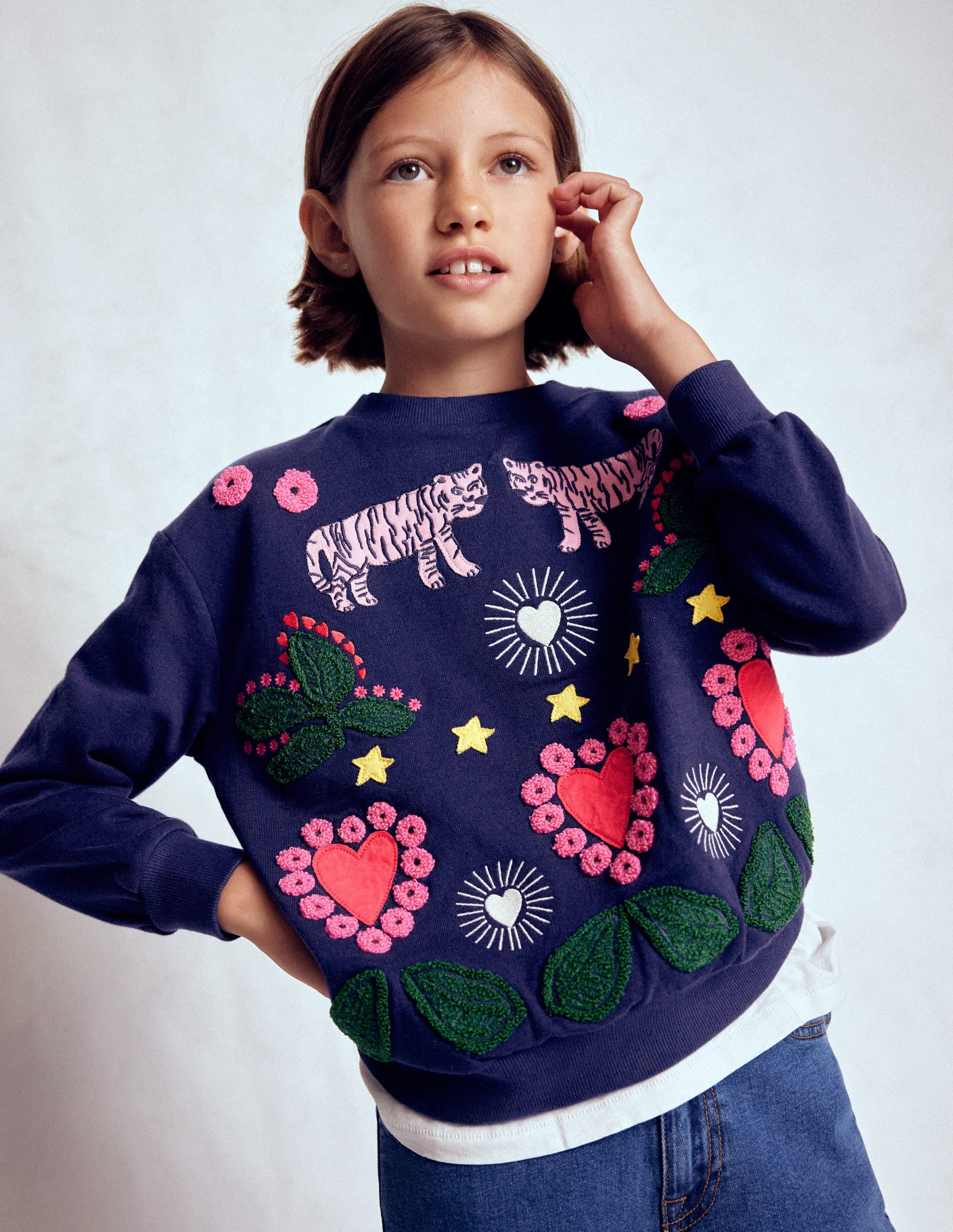 Bobbie Sweatshirt mit Applikation-Schuluniform-Marineblau Tiger - Image 1