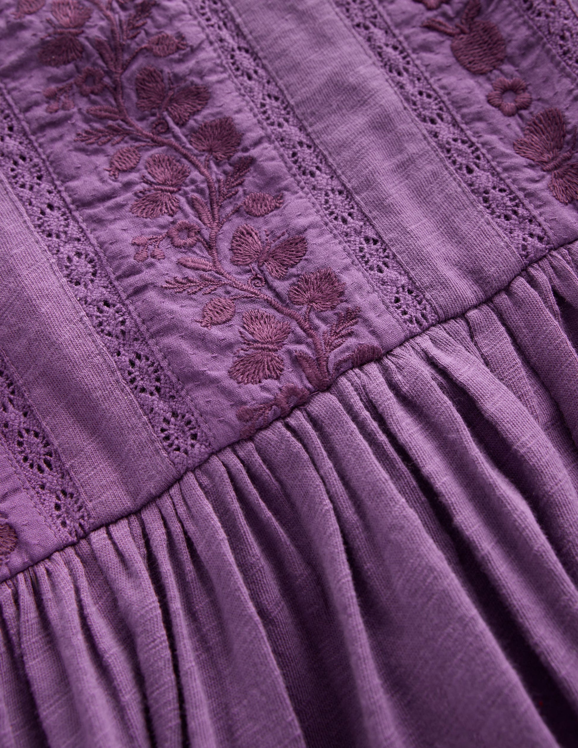 Jerseykleid mit Spitzenbesatz-Mystisches Lila-3