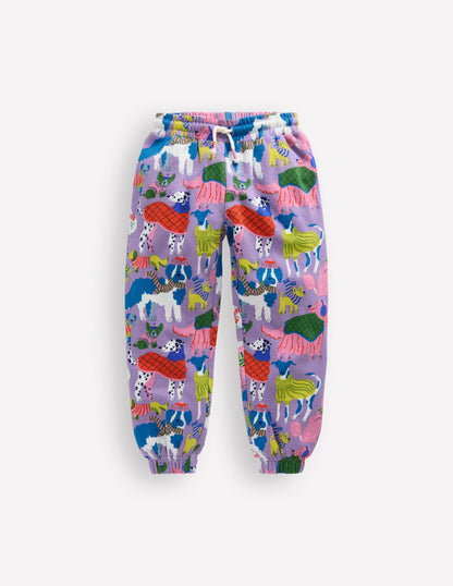 Lustige Jogginghose-Hunde im Kuscheloutfit-2