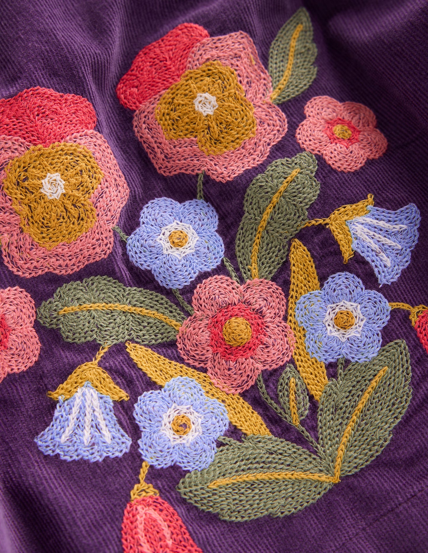 Besticktes Schürzenkleid-Mystisches Violett Stickerei