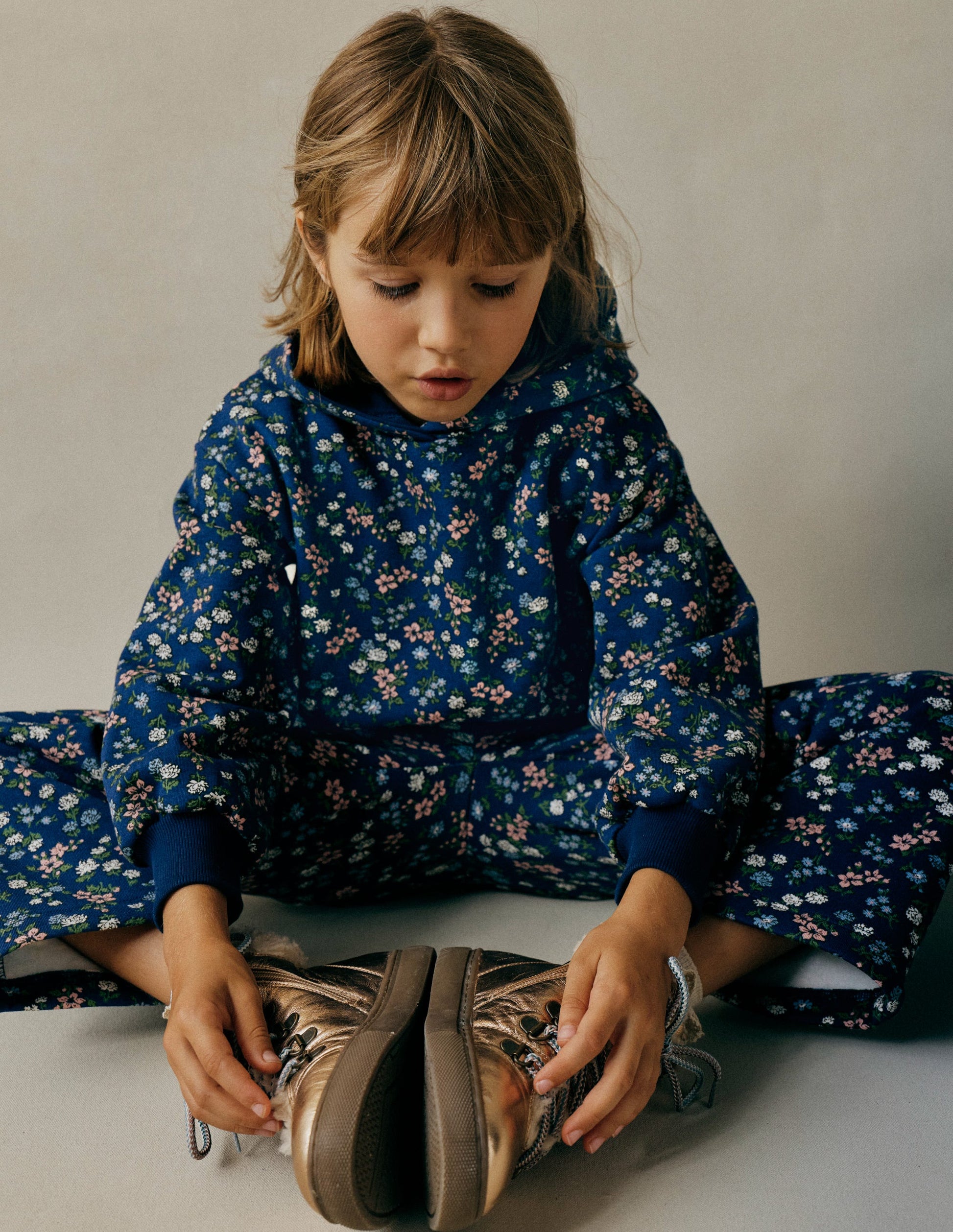 Sweat à capuche imprimé-Motif Meadow Floral bleu tribord-1
