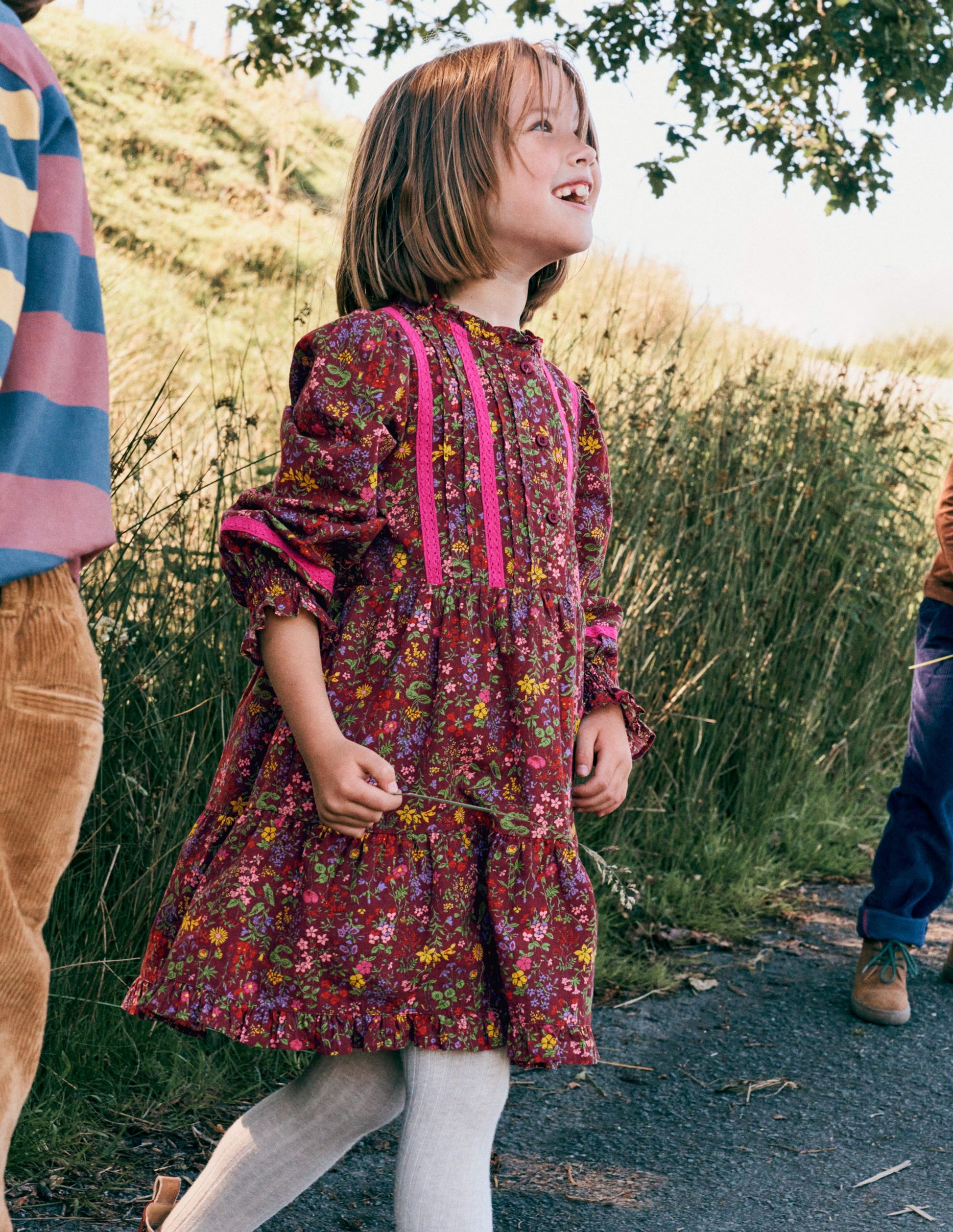 Gewebtes Kleid mit Spitzendetail-Kastanie Blumenwiese-1