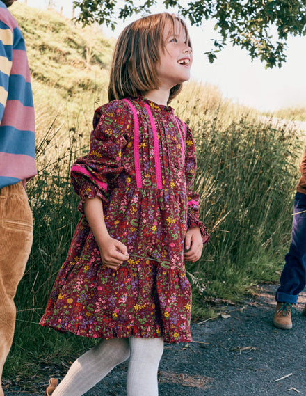 Gewebtes Kleid mit Spitzendetail-Kastanie Blumenwiese