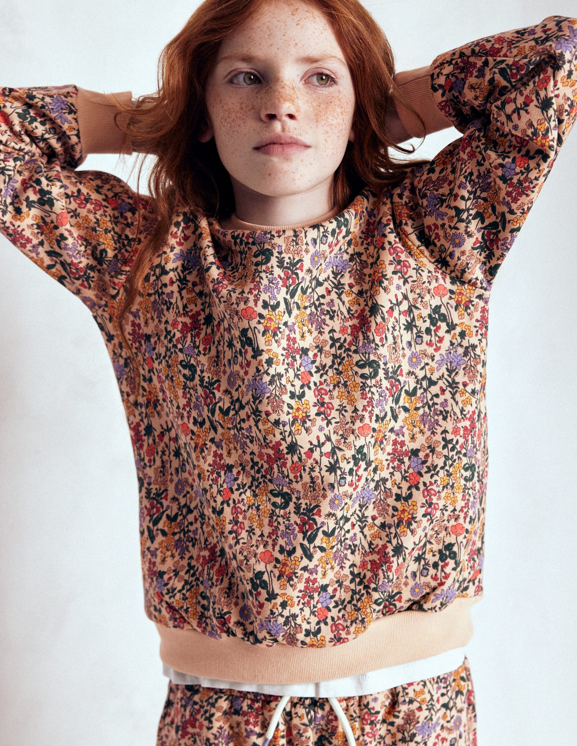 Lockeres, bedrucktes Sweatshirt-Filigranes Blumenmuster-3