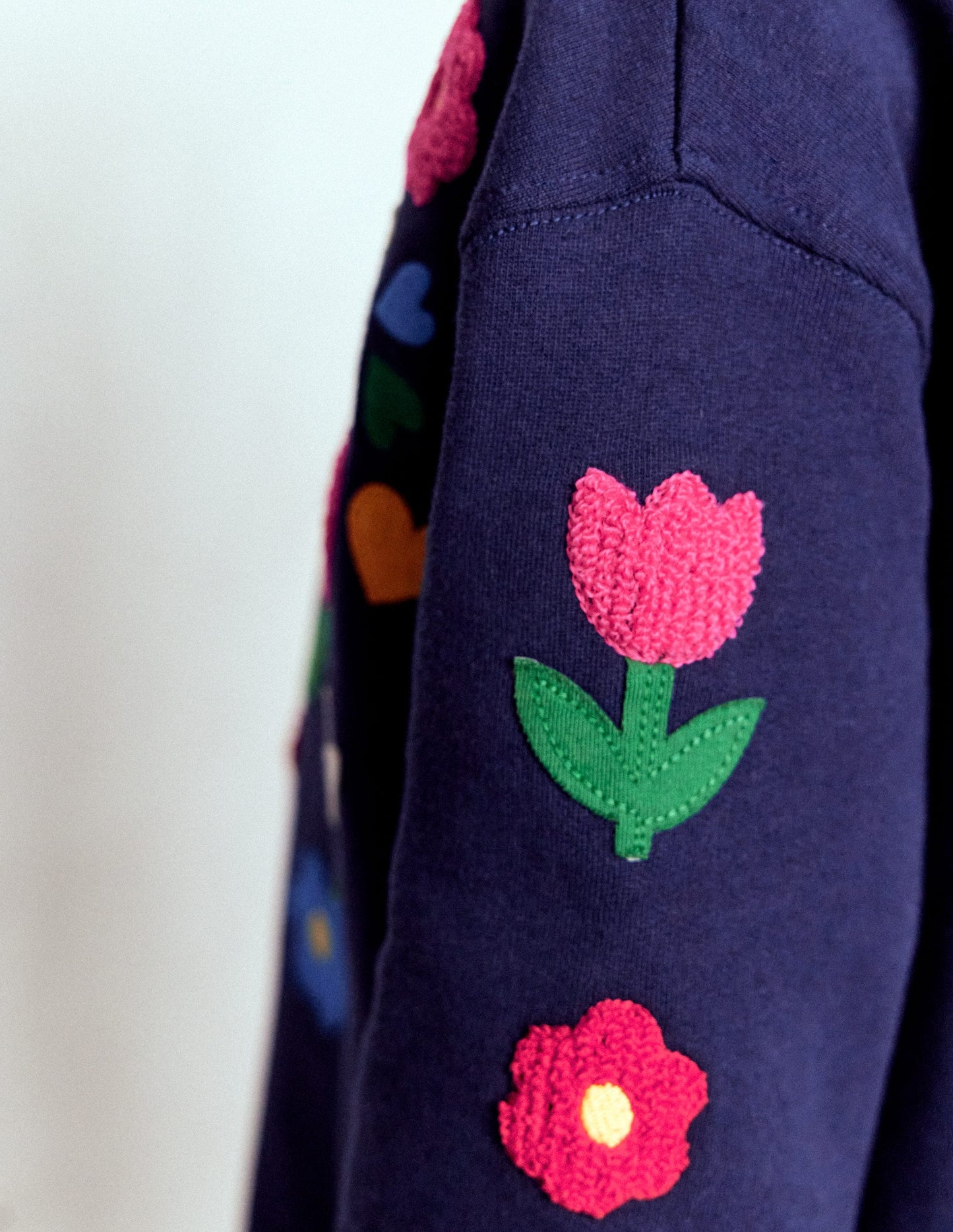 Robe-sweat décontractée-Oiseaux bleu marine universitaire