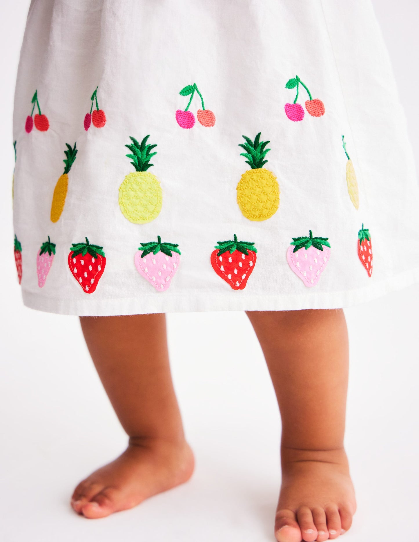Rüschenkleid mit Applikation-Sanftes Naturweiß Frucht