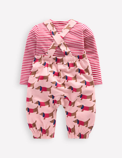 Jersey-Oberteil und Latzhose im Set-Rosa, Dackel-2