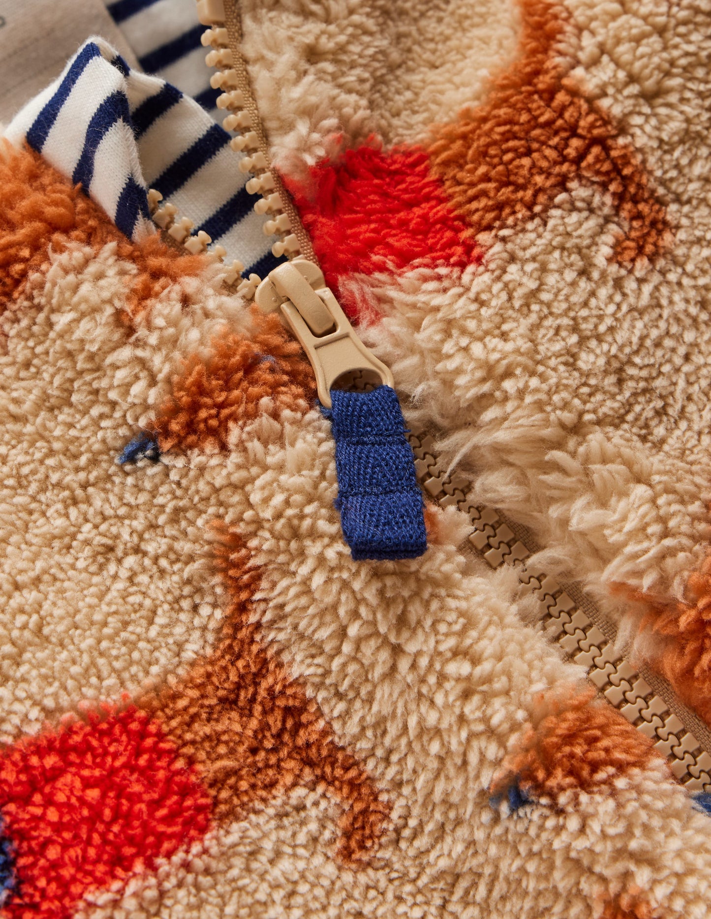 Bedruckter Fleece-Overall-Haferbeige/Marsrot Dackel