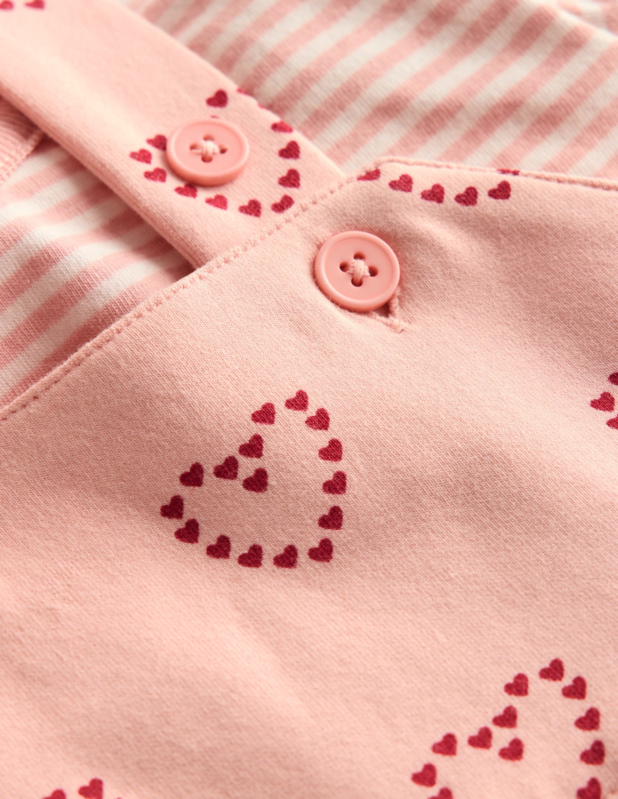 Ensemble avec salopette en jersey-Cœurs roses - Image 3