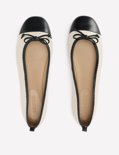 Kitty Ballerinas mit flexibler Sohle-Beige/Schwarz-5