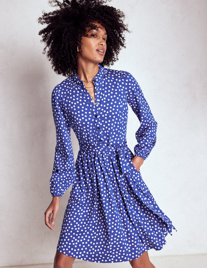 Willow Hemdblusenkleid mit Rüschenausschnitt-Leuchtendes Blau, Punkte-4