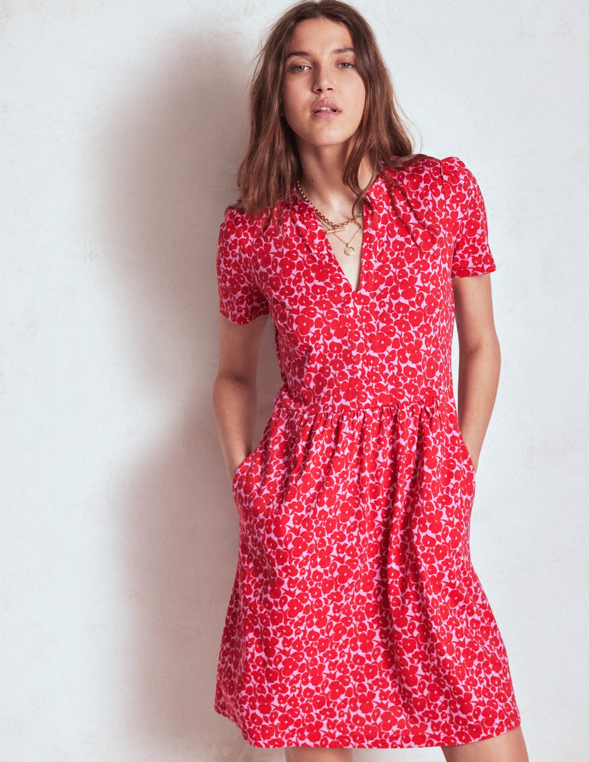 Naomi Kurzärmliges Kleid-Juwelenrot, Blattdesign-4