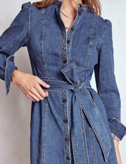 Bre Kurzes Jeanskleid-Mittlere Mischung Denim