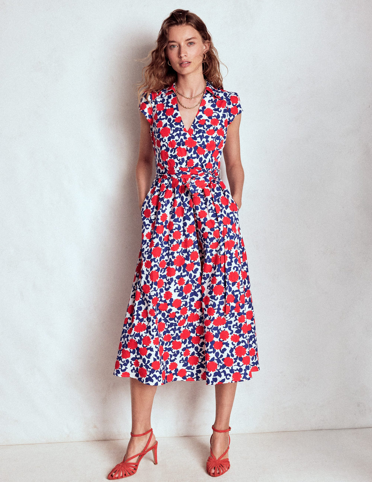 Julia Midi-Wickelkleid aus Baumwolle-Mohnblumenrot, Blütenrebe - Image 4