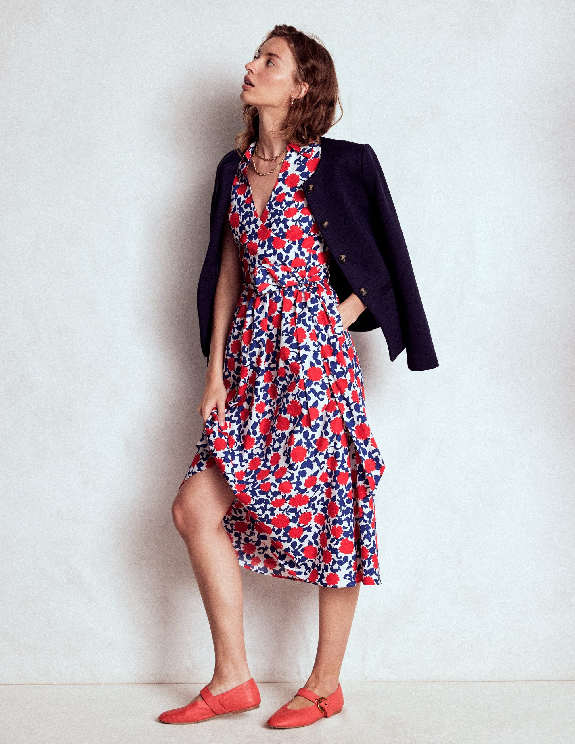 Julia Midi-Wickelkleid aus Baumwolle-Mohnblumenrot, Blütenrebe - Image 6