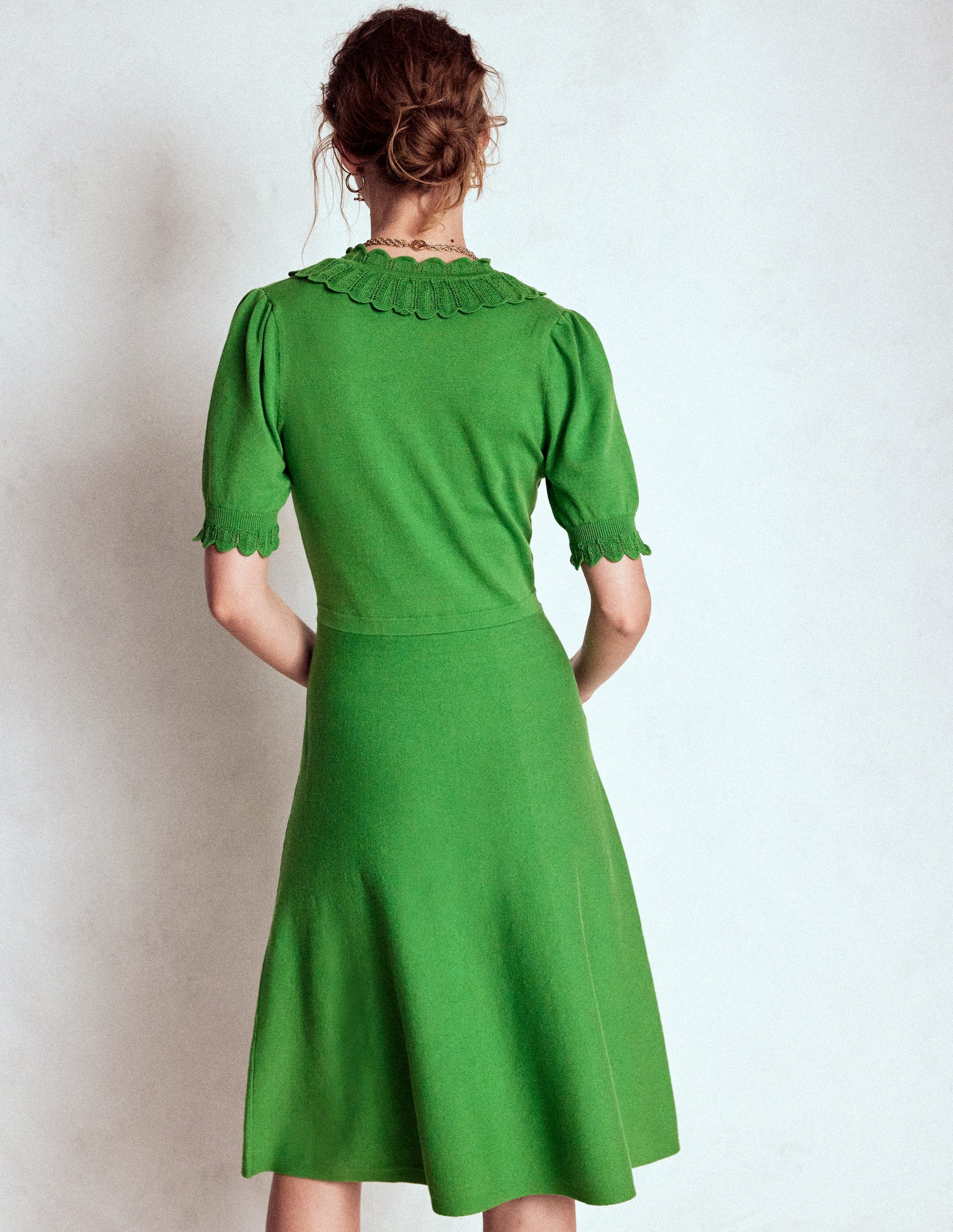 Melina Strickkleid mit Rüschen-Paradiesgrün-3
