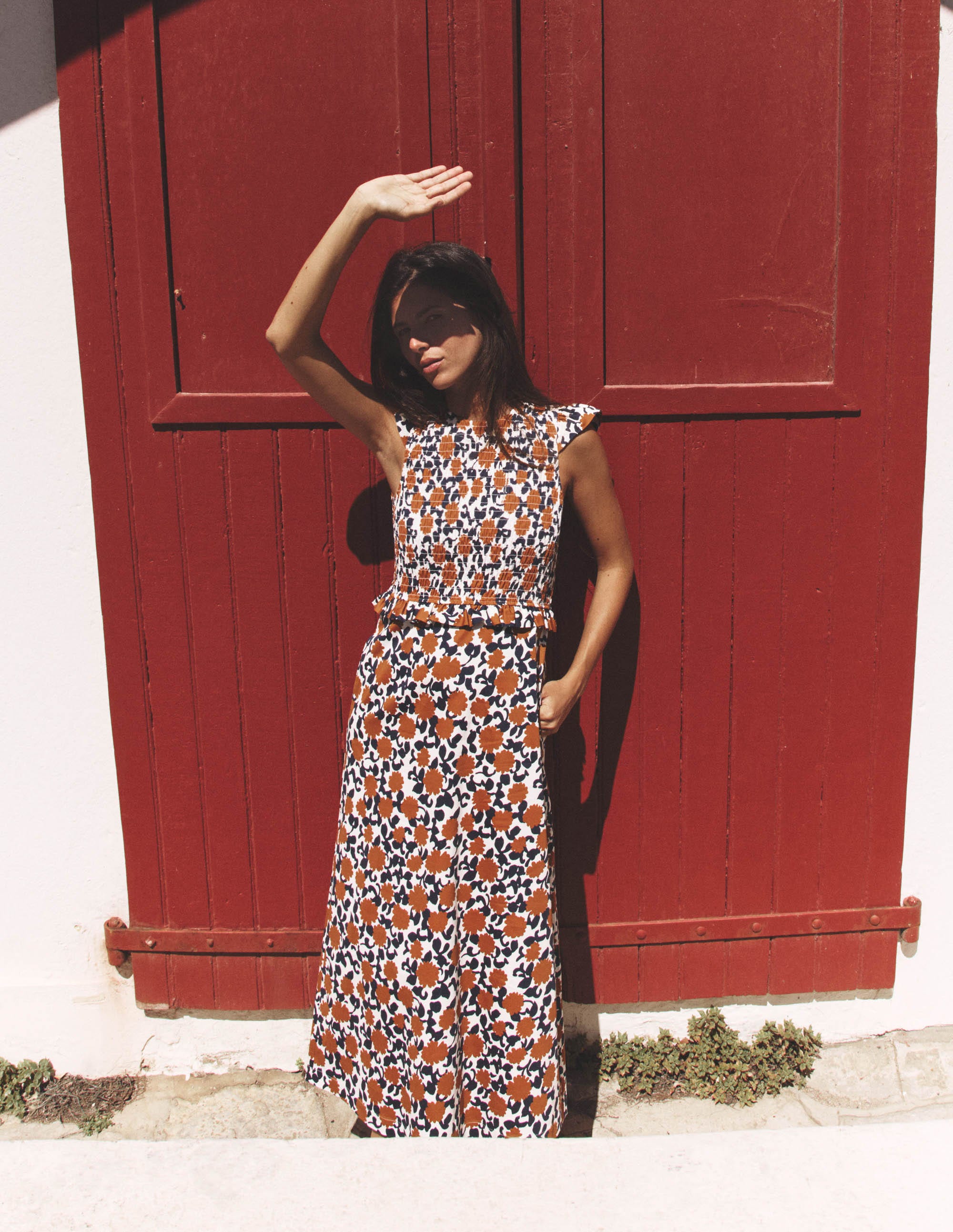 Carolina Gesmoktes Midikleid-Cognac, Blütenrebe - Image 6