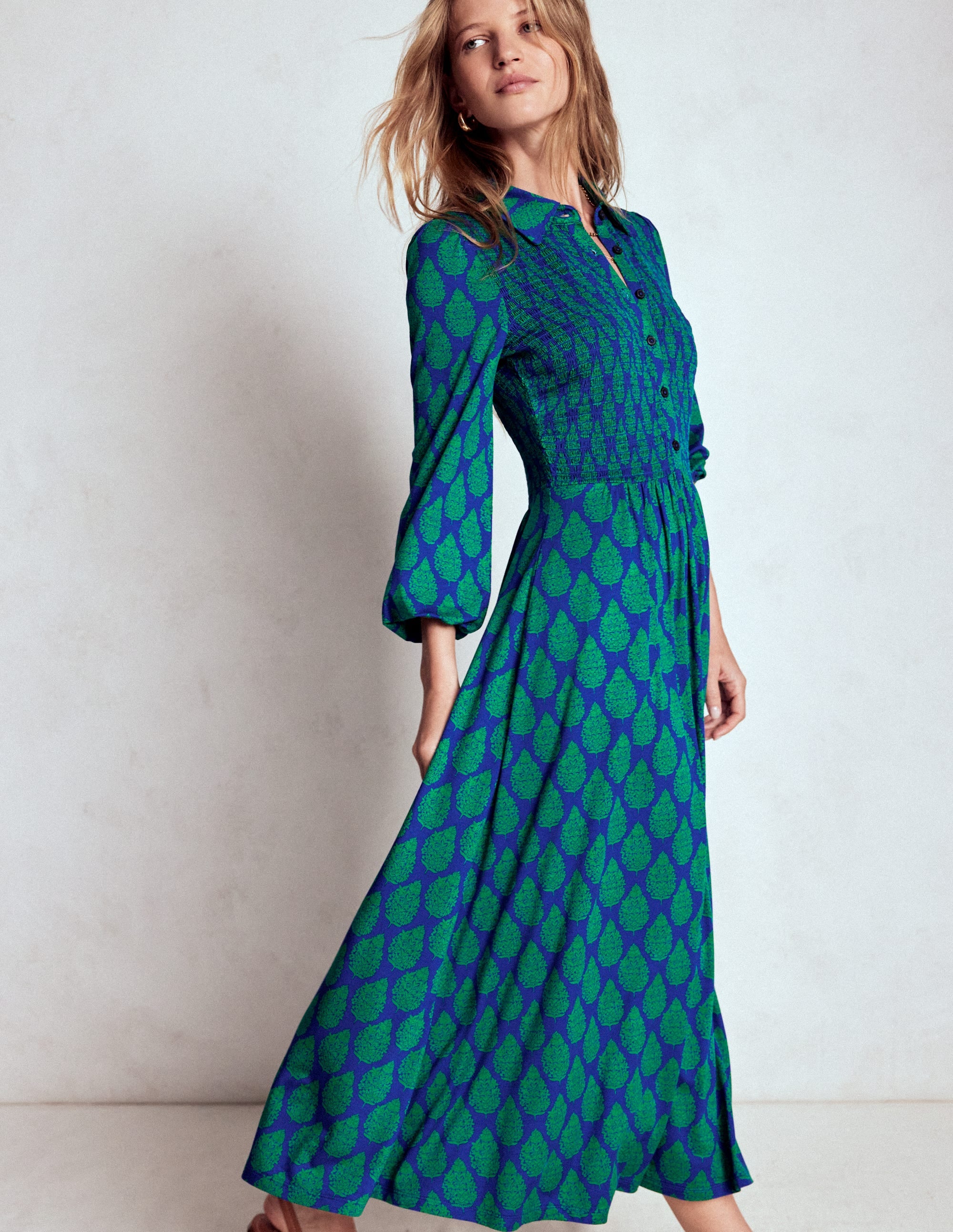 Robe à smocks en jersey-Bleu, bouquet de fleurs sauvages - Image 4