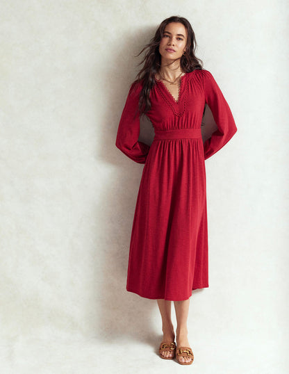 Robe midi Maddie à détails en picot-Rouge carmin-1