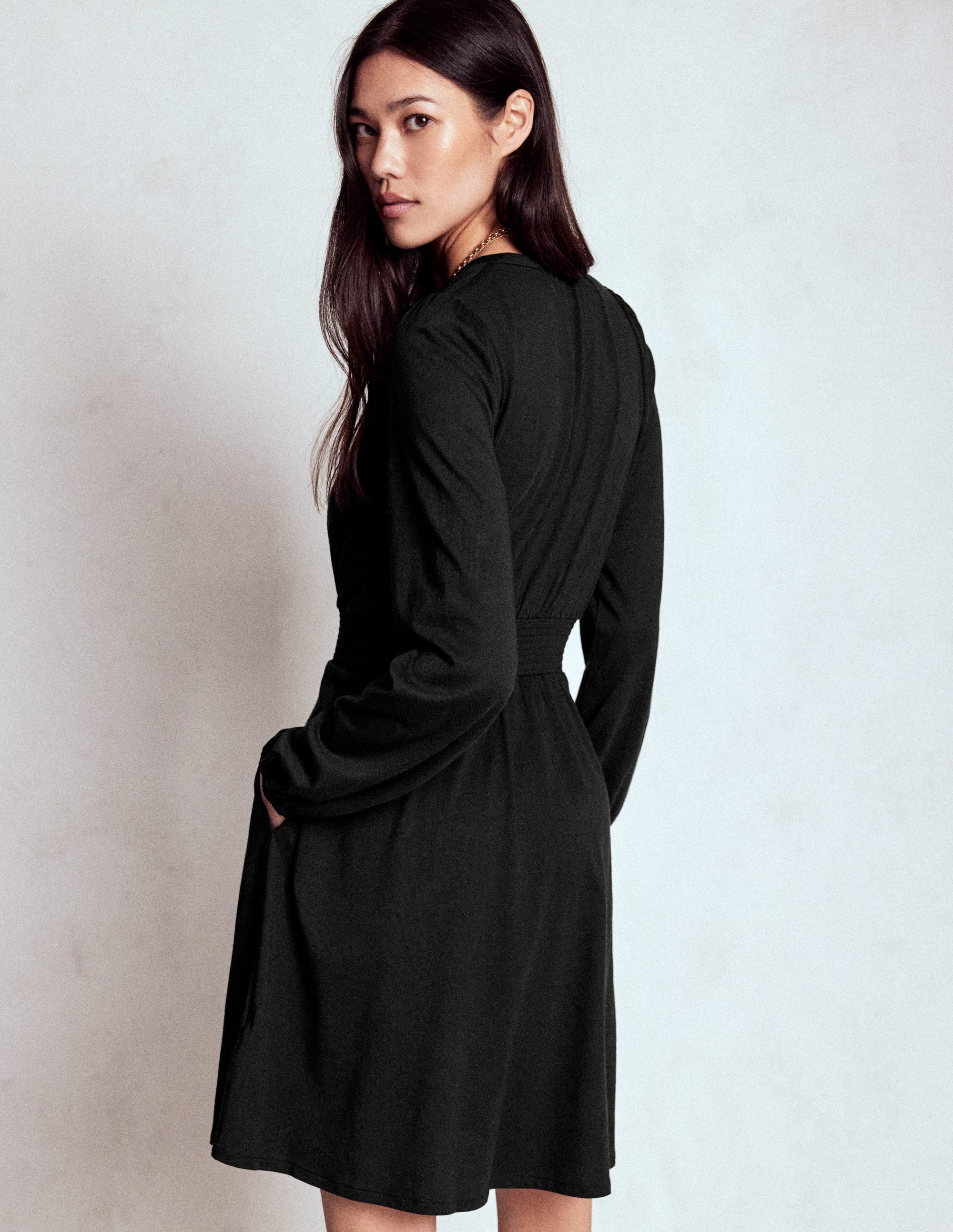 Sarah Kurzes Jerseykleid-Schwarz - Image 3