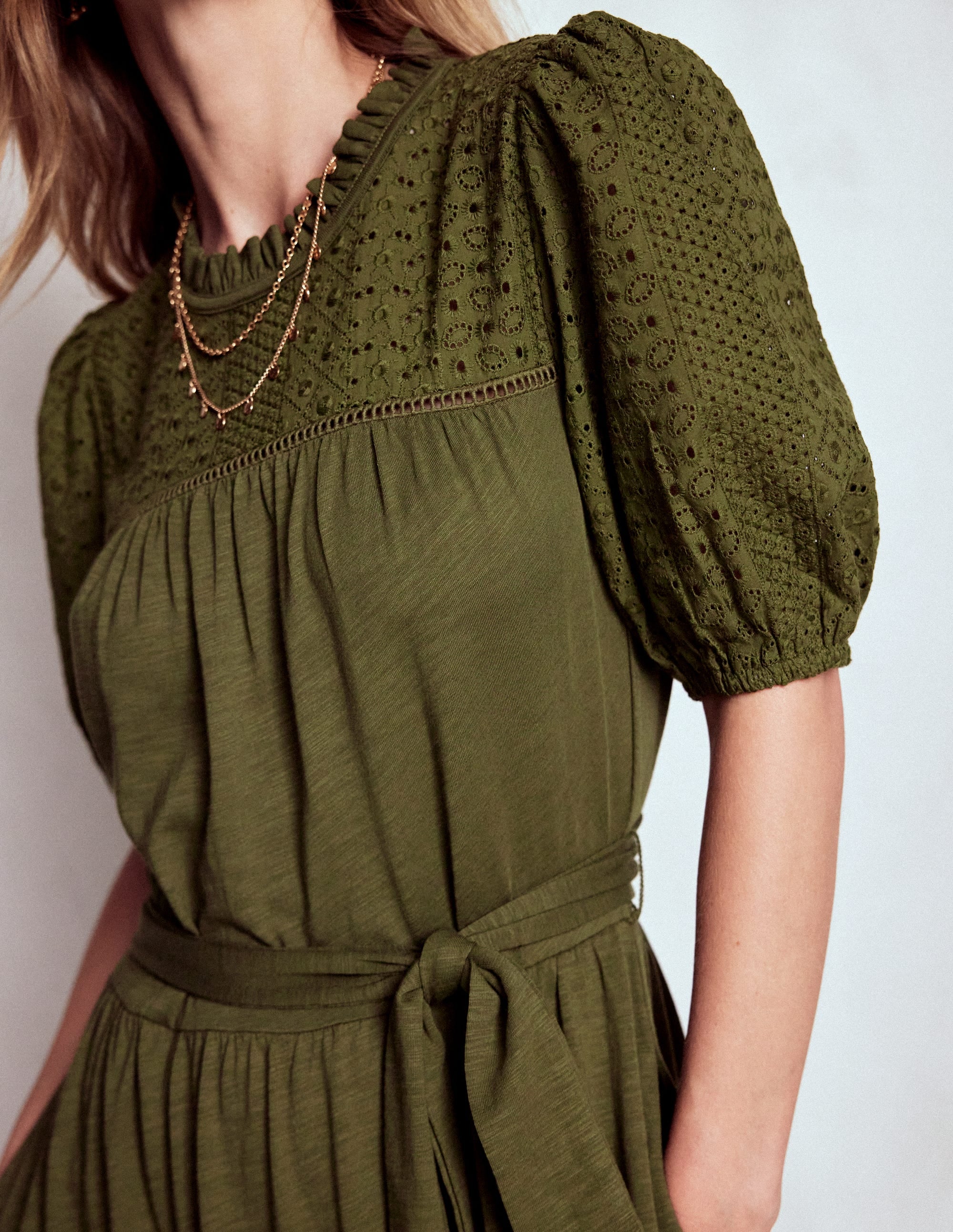 Lorelei Jerseykleid mit Lochstickerei-Waldgrün - Image 2