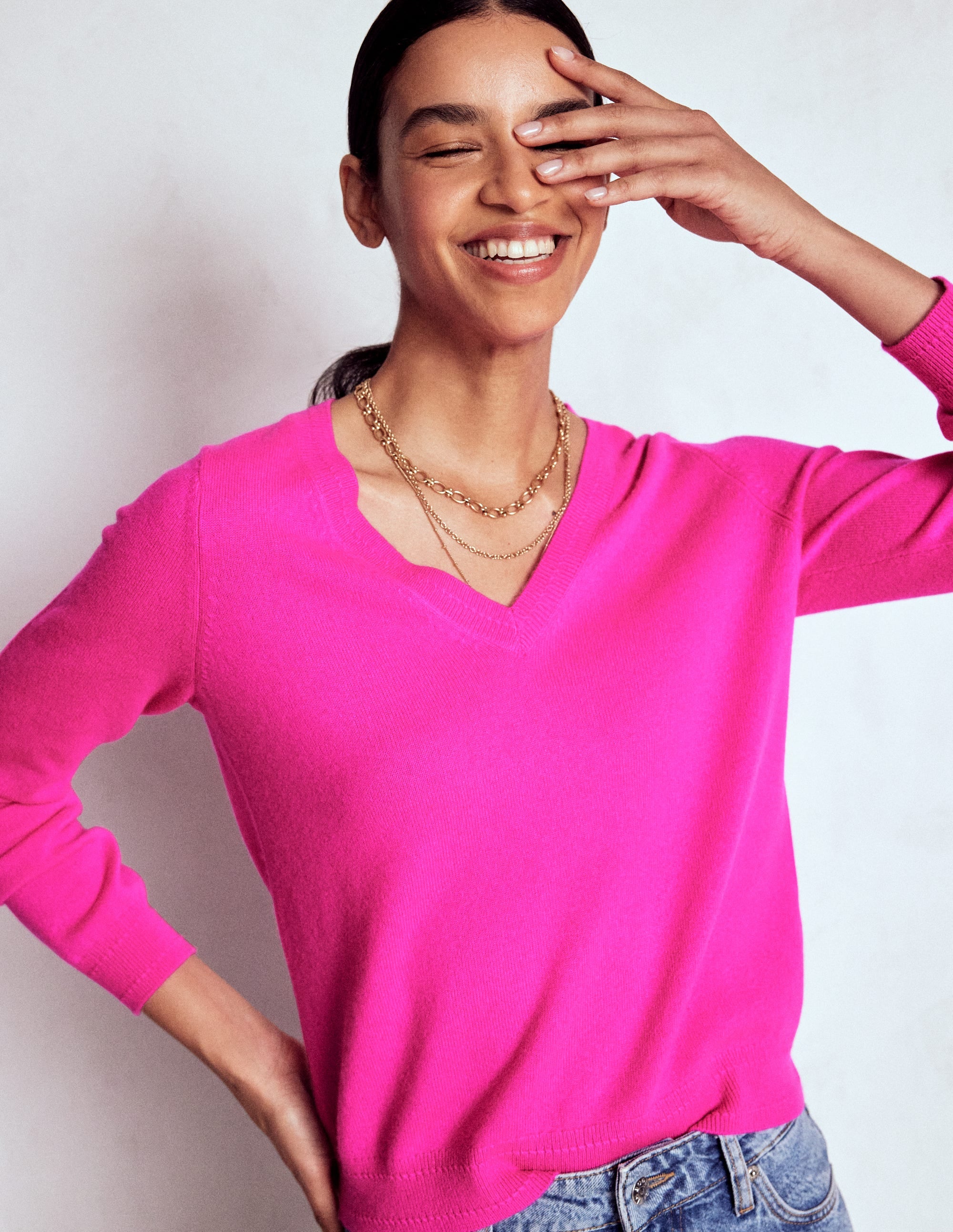 Eva Kaschmirpullover mit V-Ausschnitt-Farbenfrohes Stiefmütterchen - Image 3