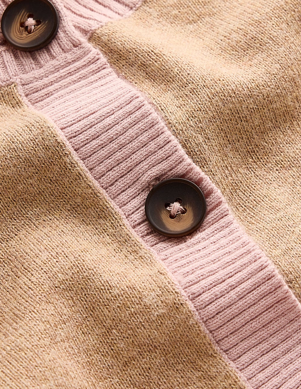 Meg Strickjacke mit Raglanärmeln-Haferbeige, Grün Blockfarben - Image 6