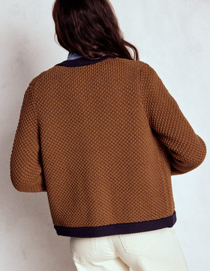 Libby Strickjacke-DE_D9_Colour translations_Test054-3