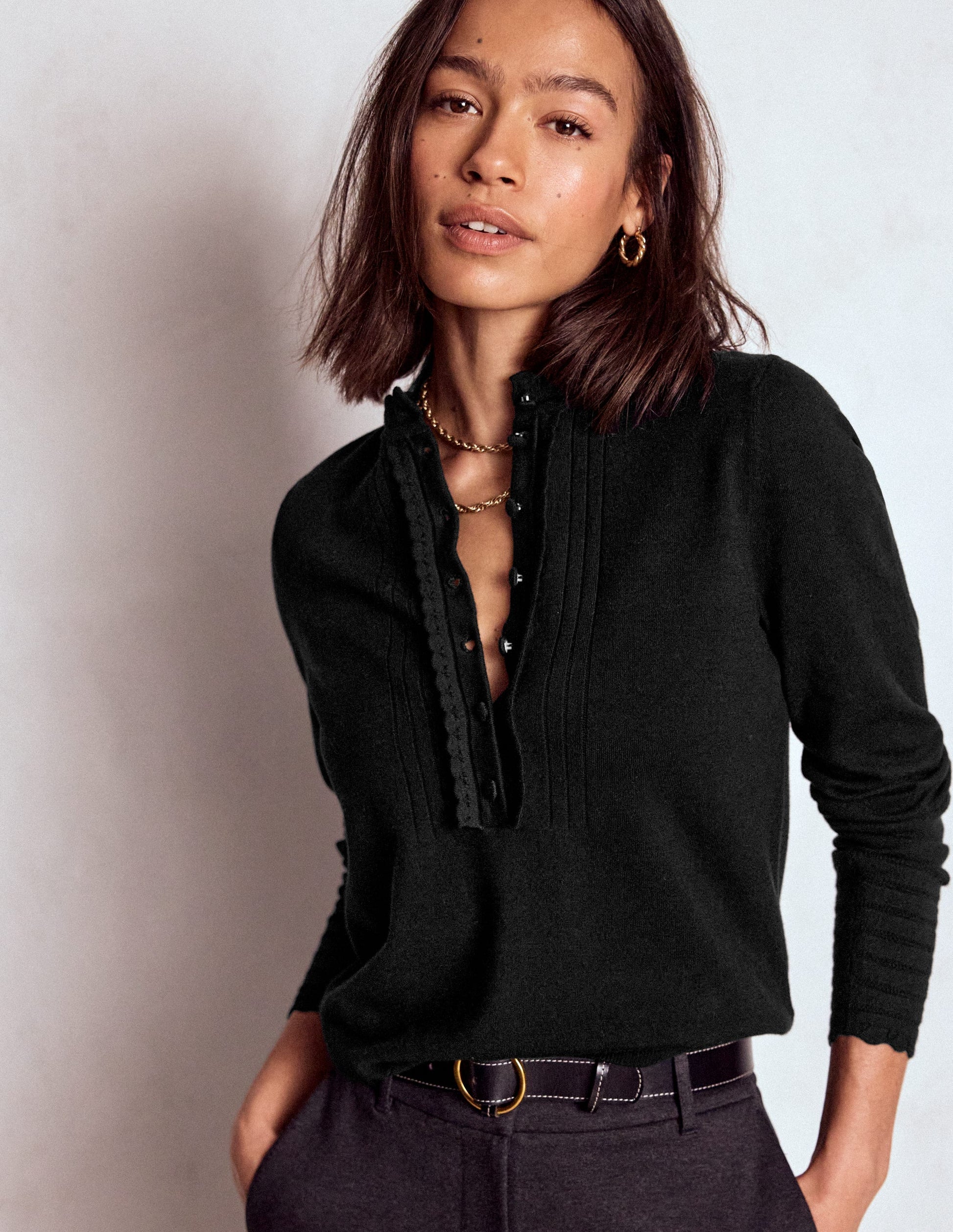 Angela Baumwollpullover mit Muschelsaum-Schwarz-5
