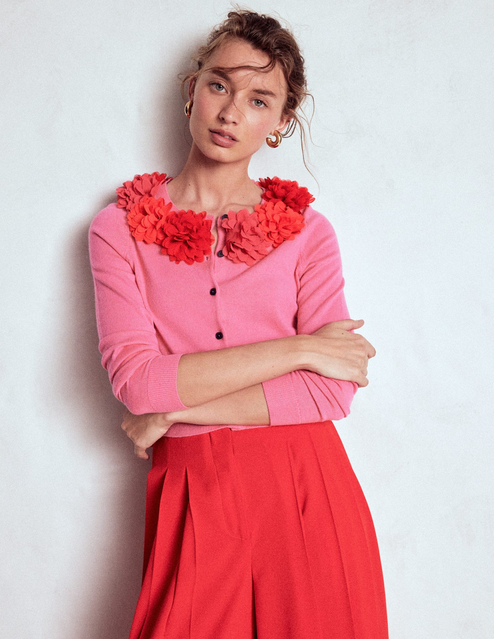 Verkürzte Strickjacke mit Rundhalsausschnitt-Rosa Schleife-4