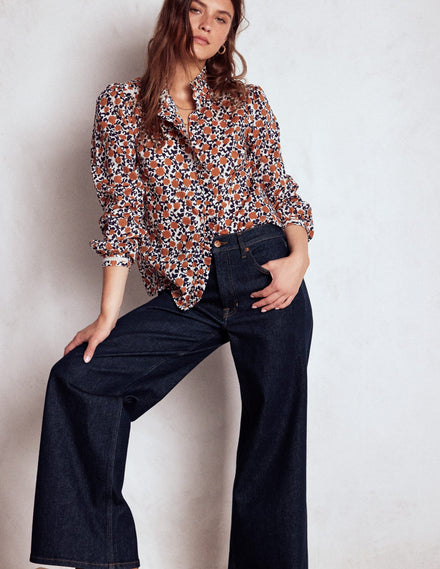 Hoch geschnittene Jeans mit weitem Bein-Indigo Waschung
