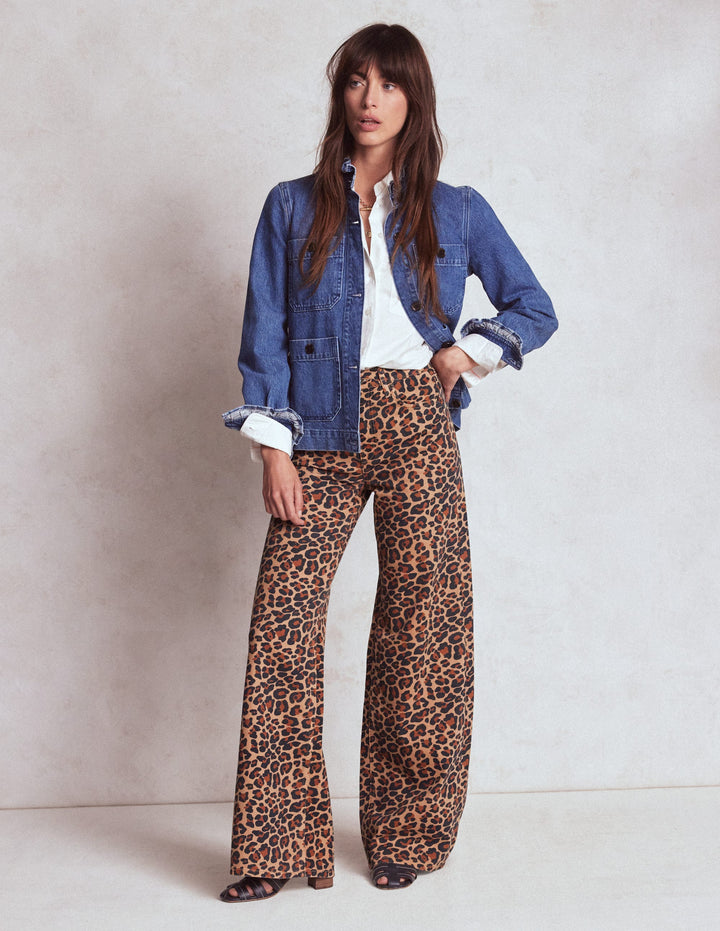 Hoch geschnittene Jeans mit weitem Bein-Leopardenmuster