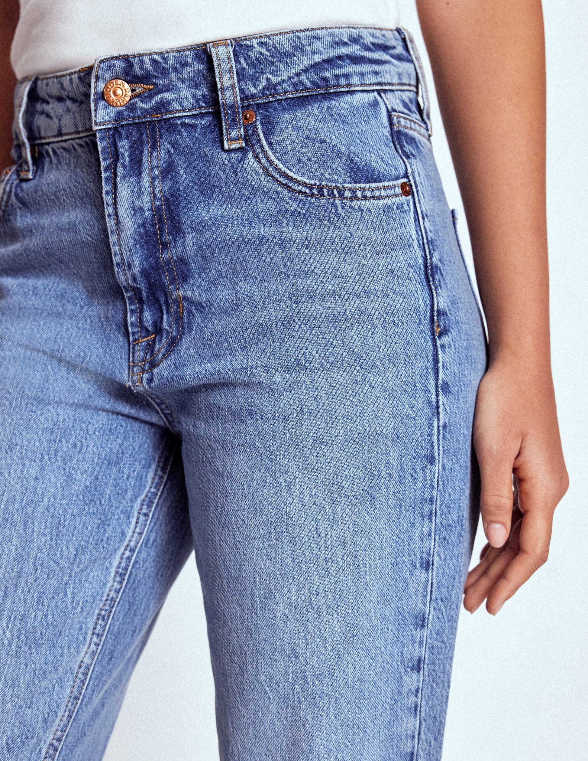 Feste Jeans mit hohem Bund und geradem Bein-Ausgeblichene Optik-9