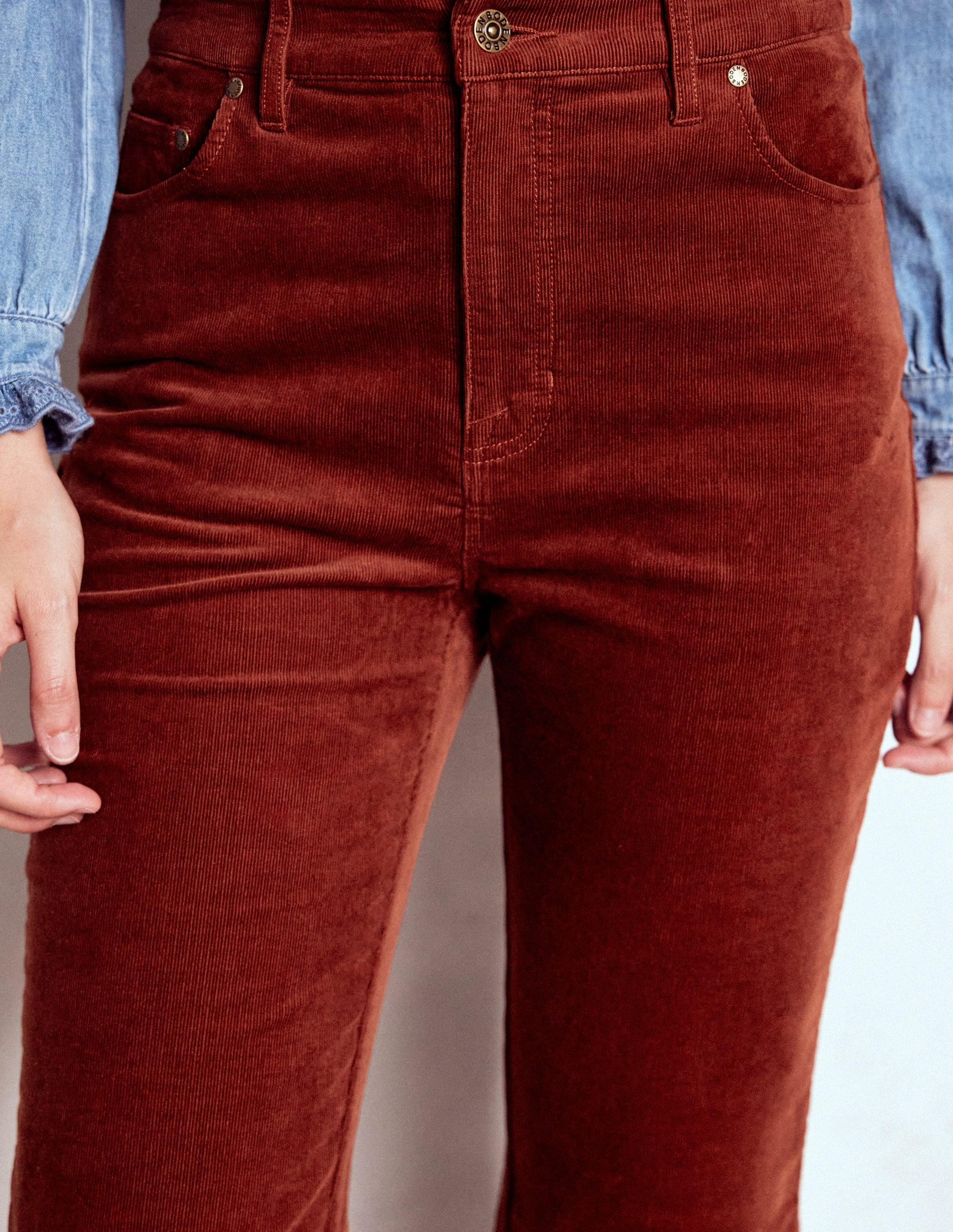 Ausgestellte Cord-Jeans im Five-Pocket-Design-Ziegelstein - Image 2