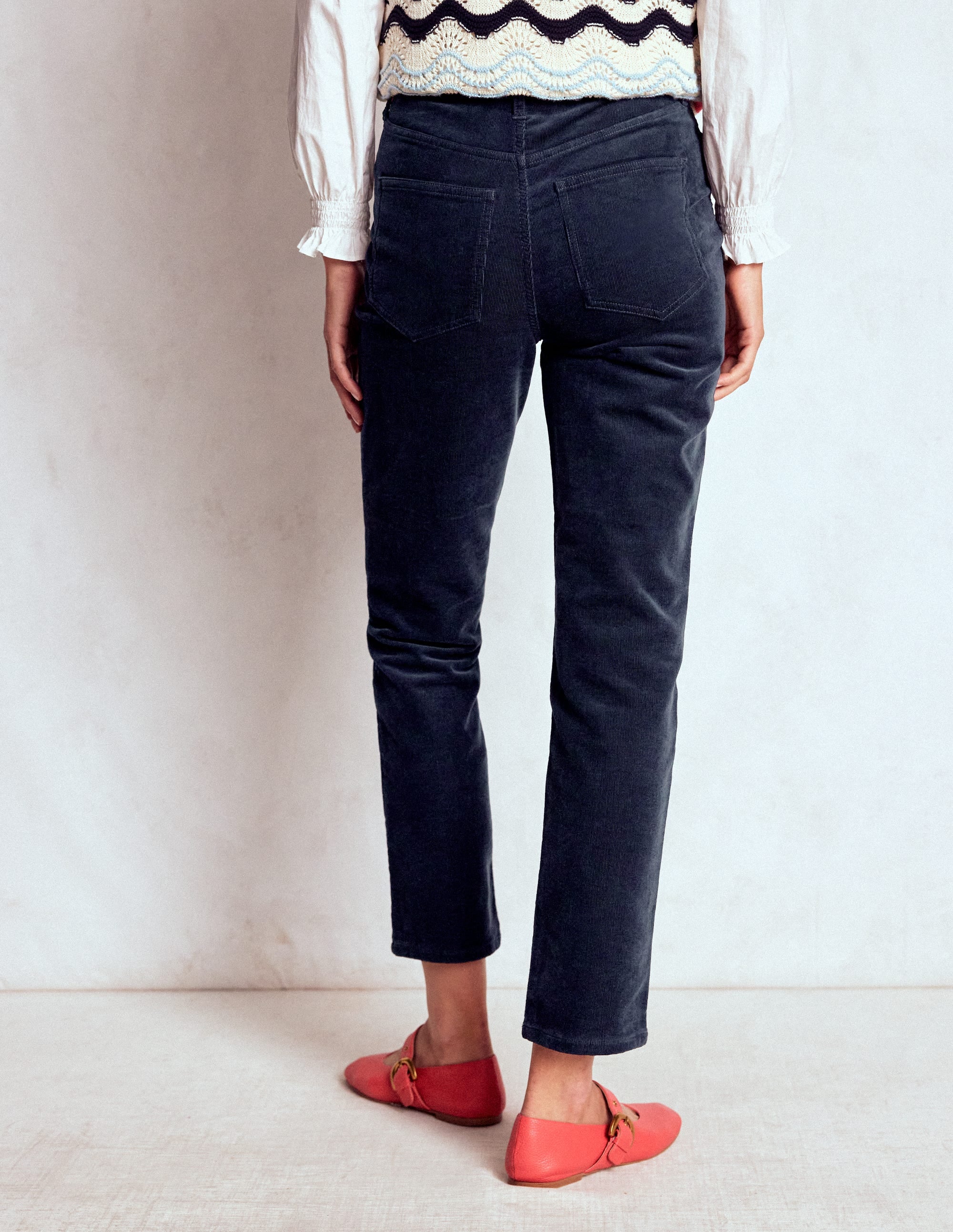 Schmal geschnittene Cord-Jeans mit hohem Bund-Marineblau - Image 4