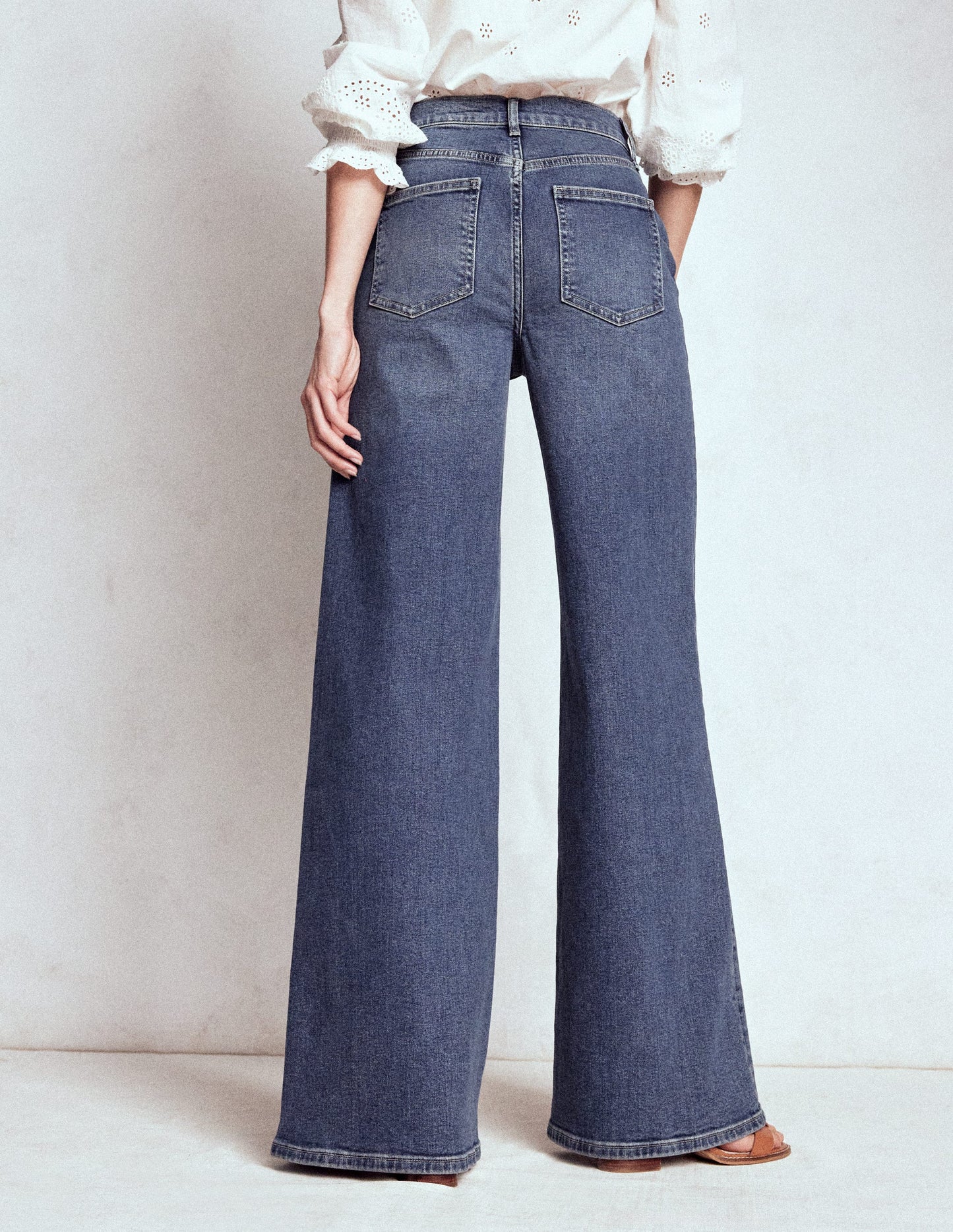 High Rise Clean Wide Jeans-Mid Vintage