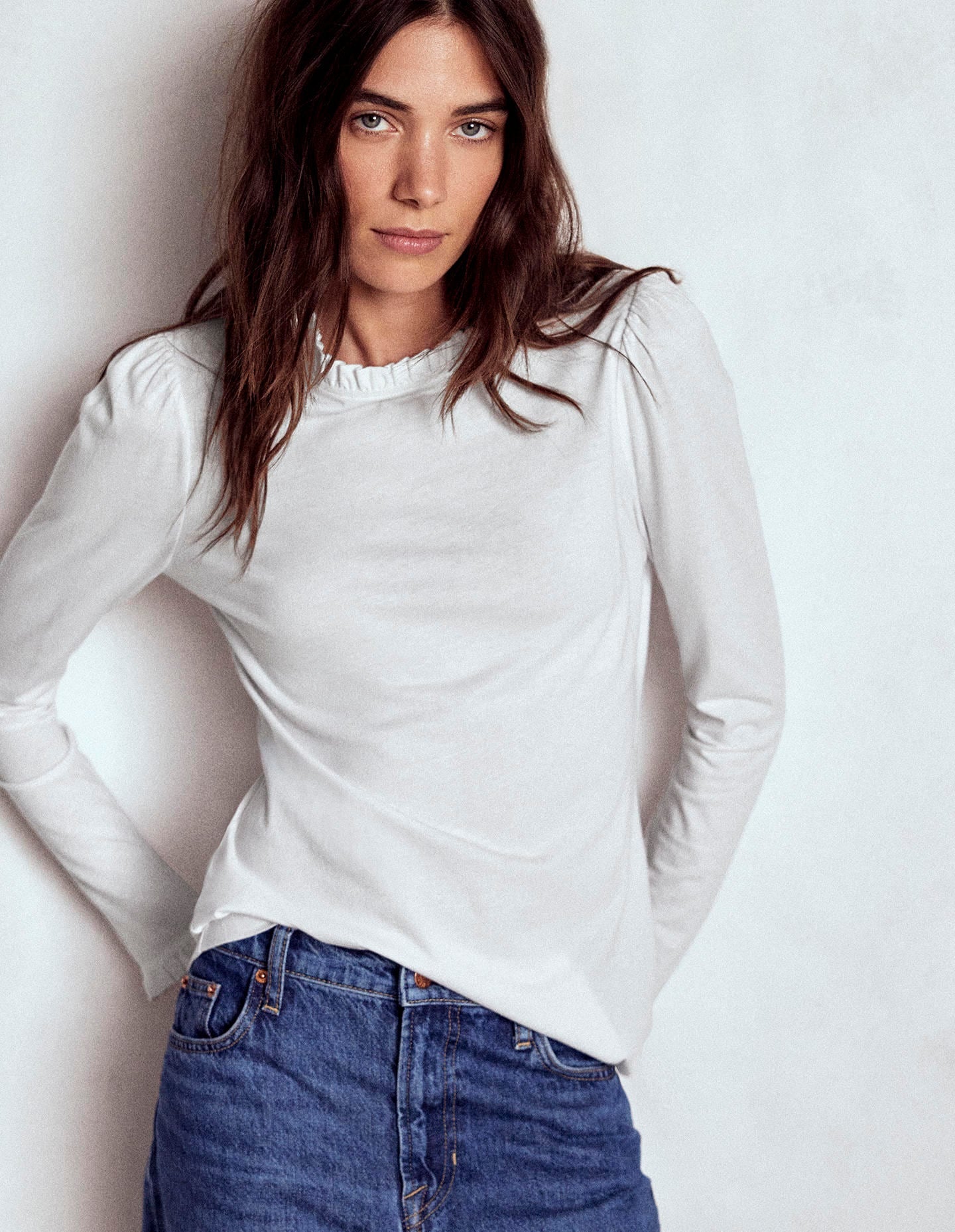 Superweiches Oberteil mit Rüschendetail-Weiß