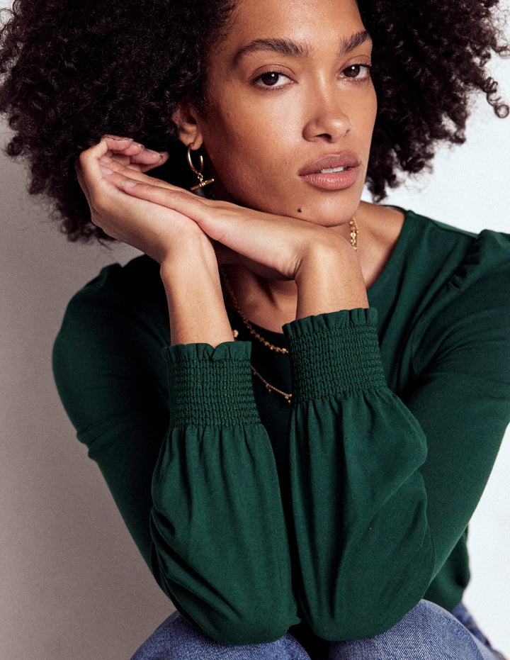 Superweiches Oberteil mit gesmokten Ärmelbündchen-Kiefergrün