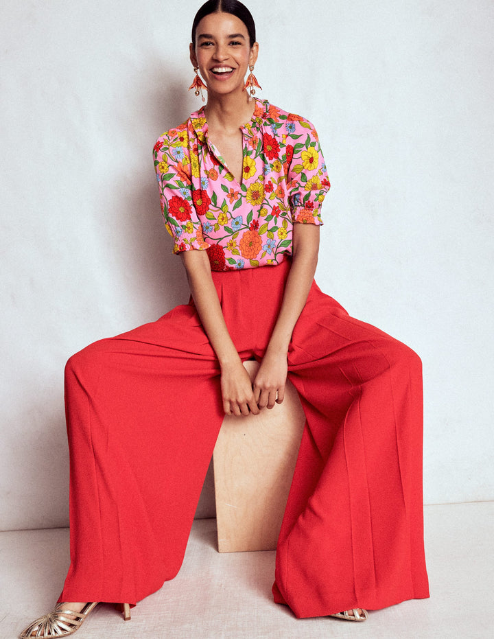 Ria Kurzärmliges Oberteil-Rosenblüte, Kaskadenartige Dahlie