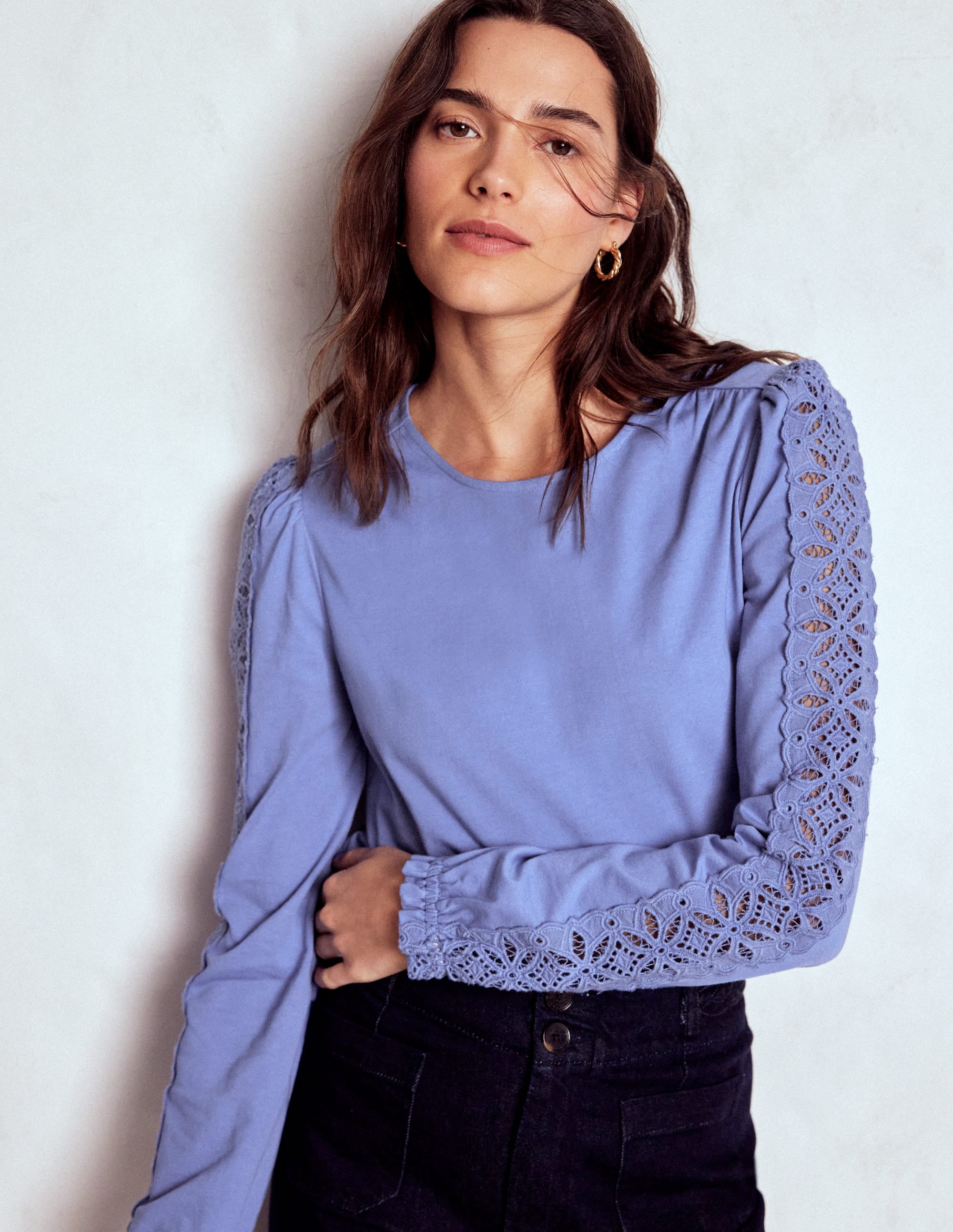 Scarlett Oberteil mit Lochstickerei-Besatz-Blau - Image 1
