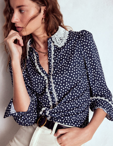 Bluse mit Spitzenkragen-Marineblau