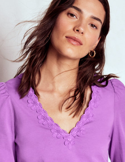 Flora Oberteil mit Spitze und V-Ausschnitt-Amethyst-Lila