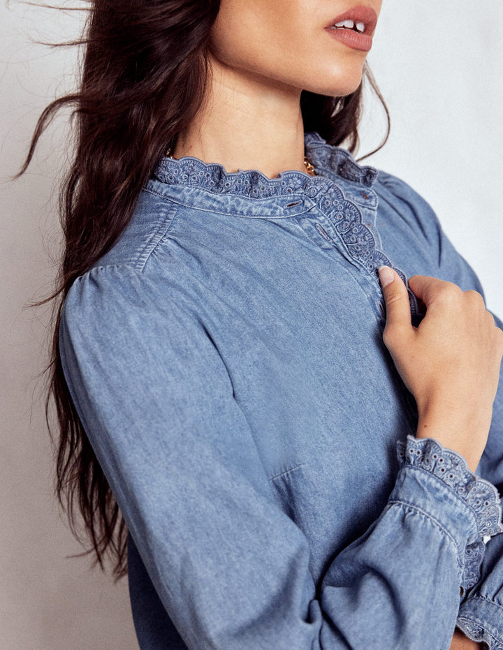 Helena Denim-Oberteil mit gerüschtem Ausschnitt-Hell Authentisch