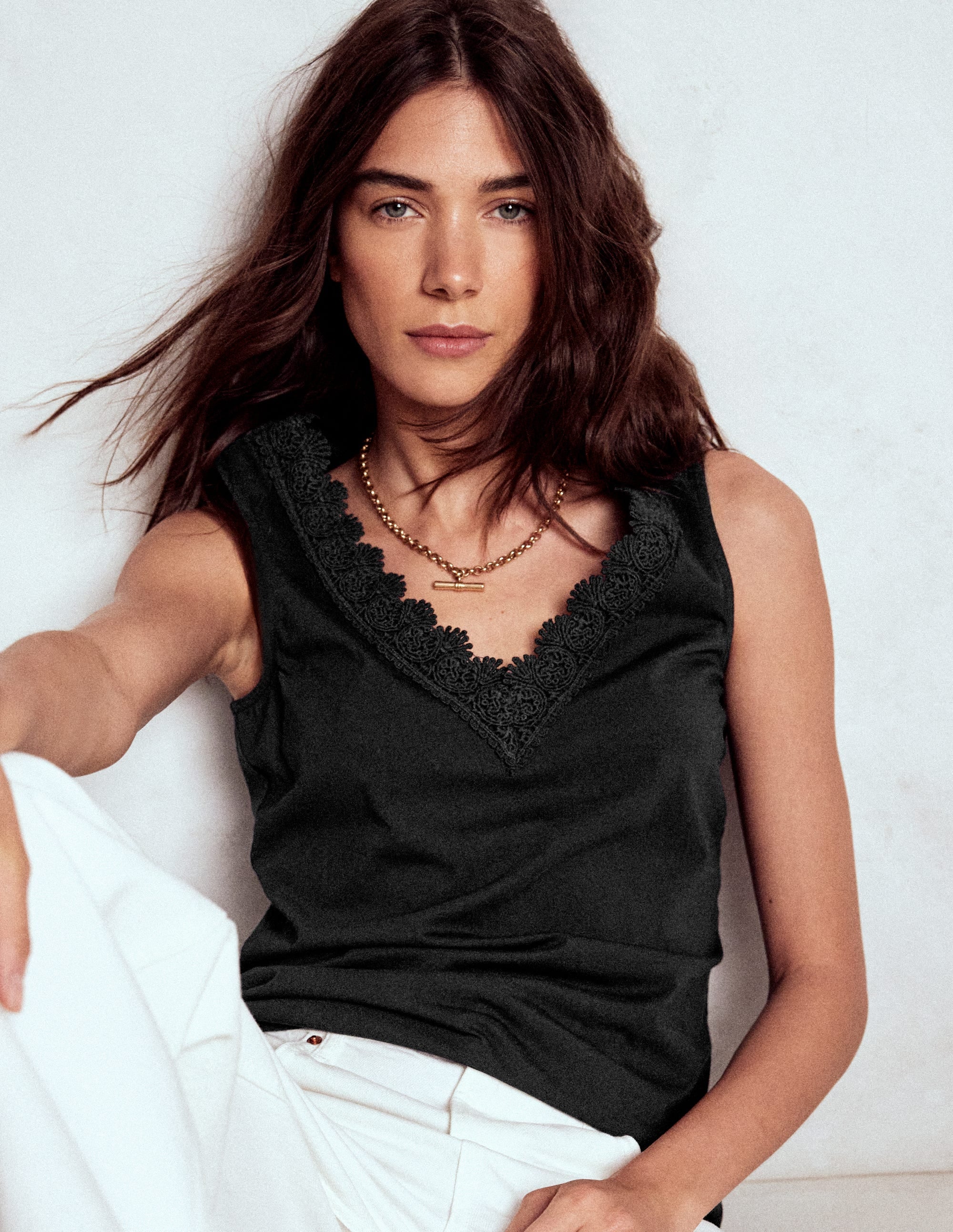 Flora Top mit Spitzenbesatz-Schwarz - Image 1