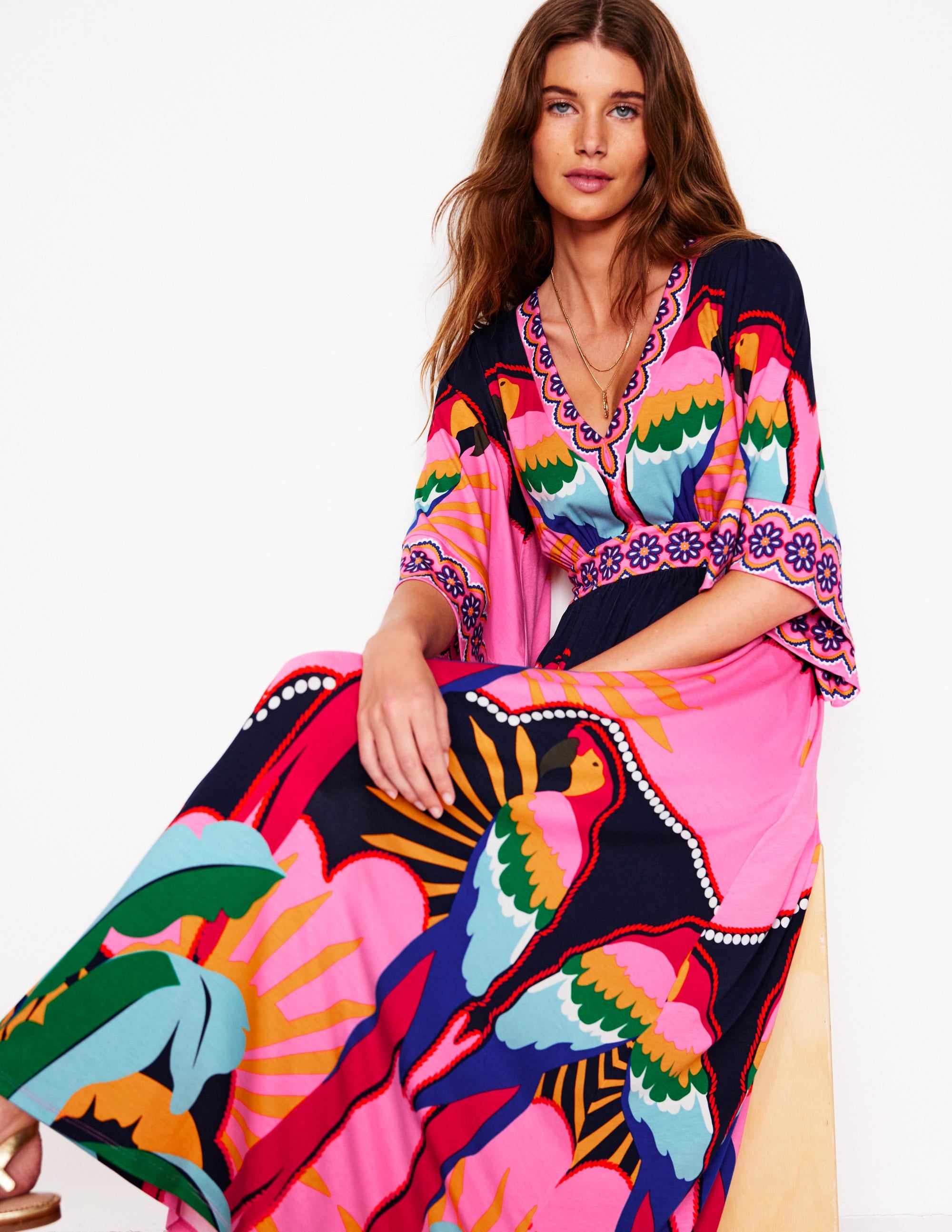 Maya Jersey-Maxikleid im Kimono-Stil-Bunt, Paradies-/Papageienmuster - Image 1