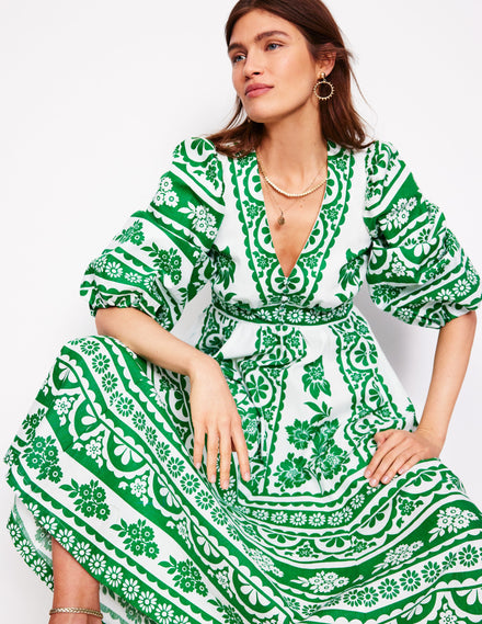 Robe longue Lola à manches blousantes-Émeraude profond, motif Ornate Tropics