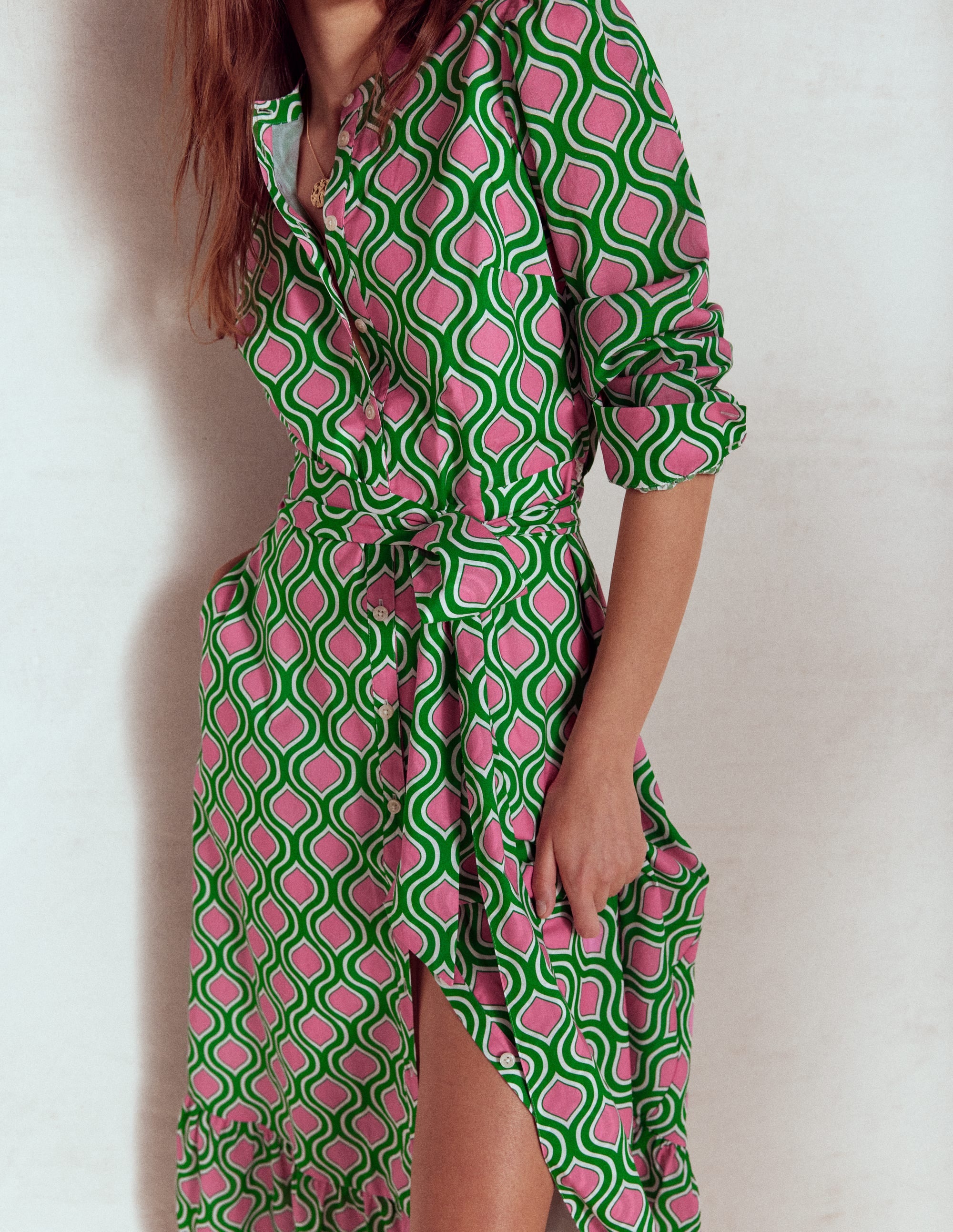 Mia Gestuftes Hemdblusenkleid-Smaragdgrün, Geo-Spalier - Image 2