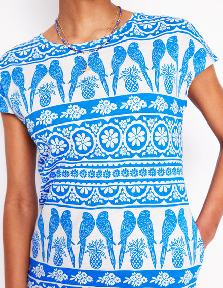 Leah T-Shirt-Kleid aus Jersey-Himmelblau, Tropische Ornamente