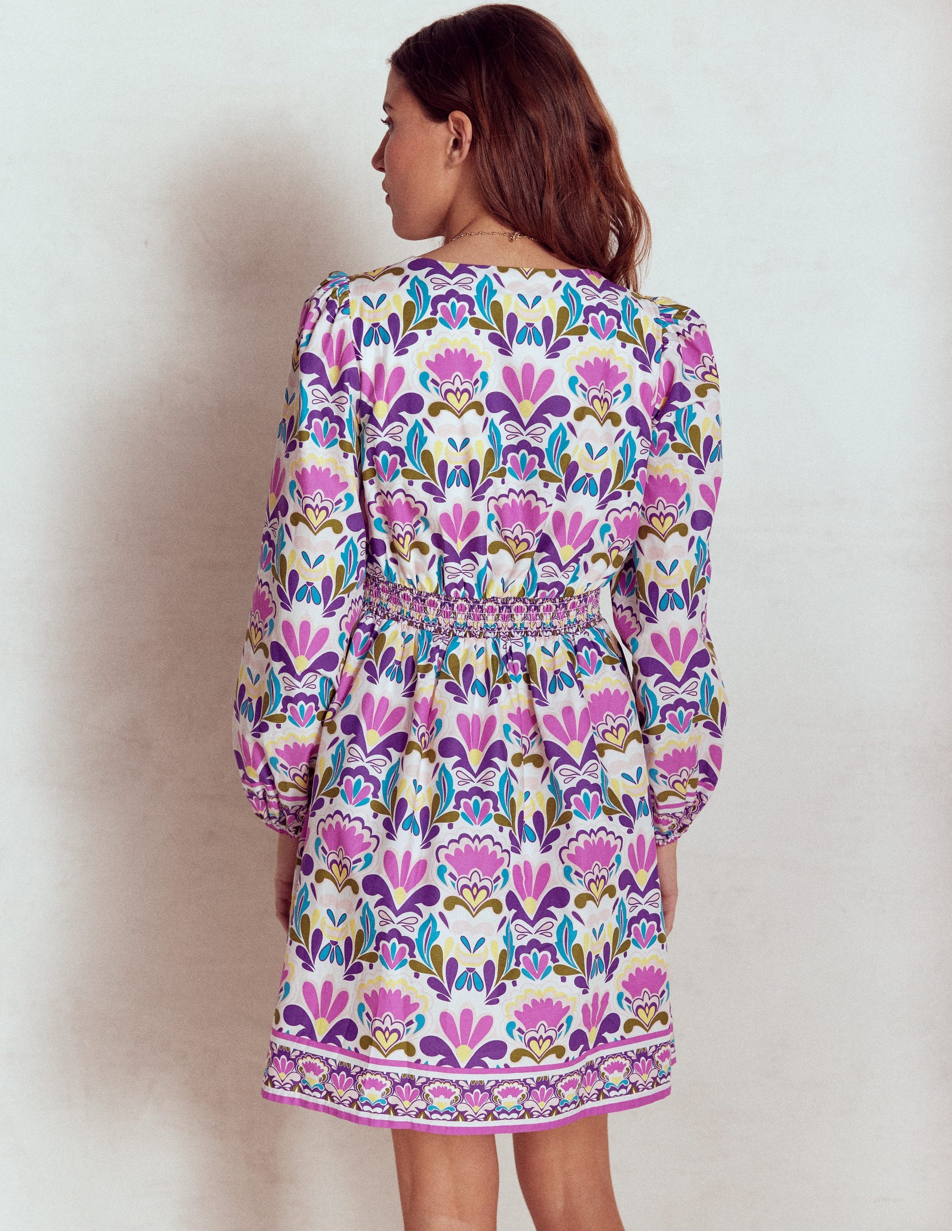 Mya Kurzes Baumwollkleid-Königliches Lila Freesienstempel-8